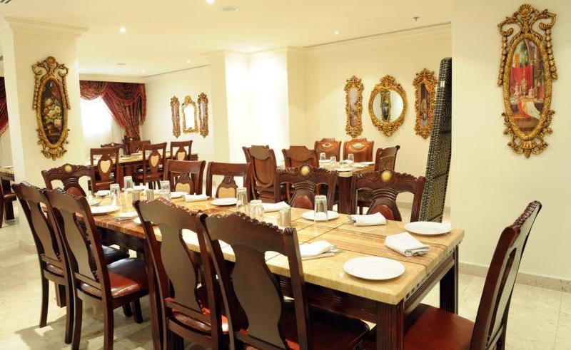 Cayam Hotel Doha Exteriör bild