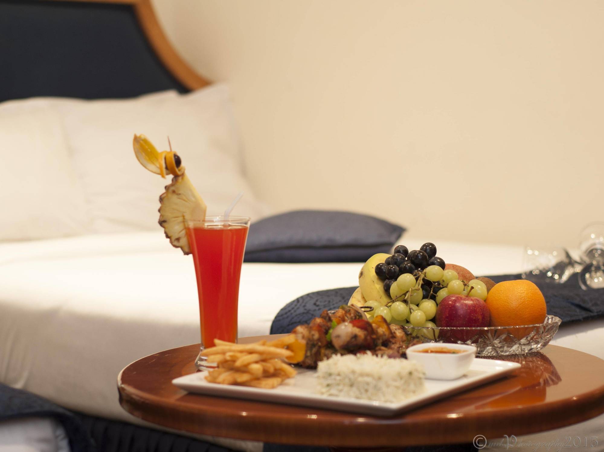 Cayam Hotel Doha Exteriör bild